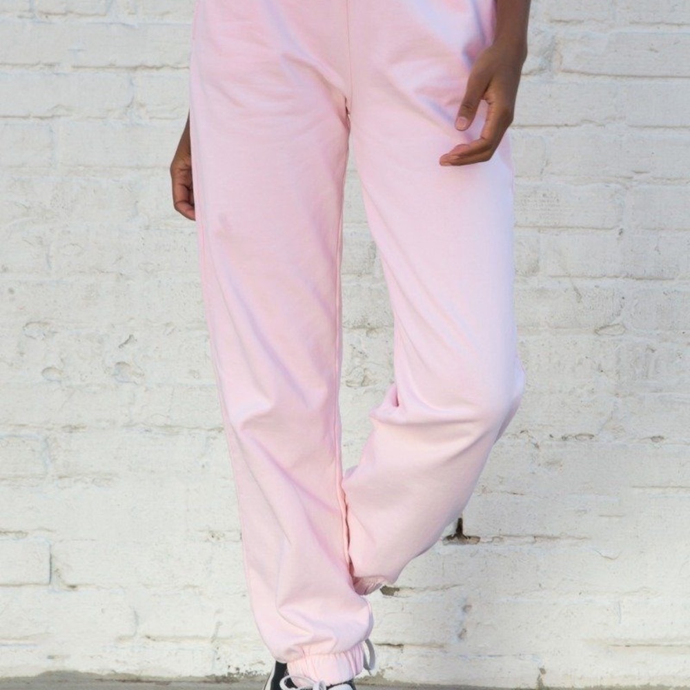 Brandy Melville Rosa sweatpants light baby pink - Picture 1 of 4